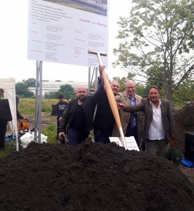 Erster Spatenstich am Neubau der Leonard-da-Vinci-Oberschule