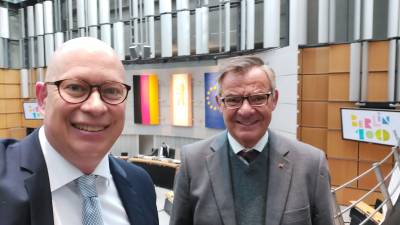 Mit Altparlamentsprsident Reinhard Fhrer